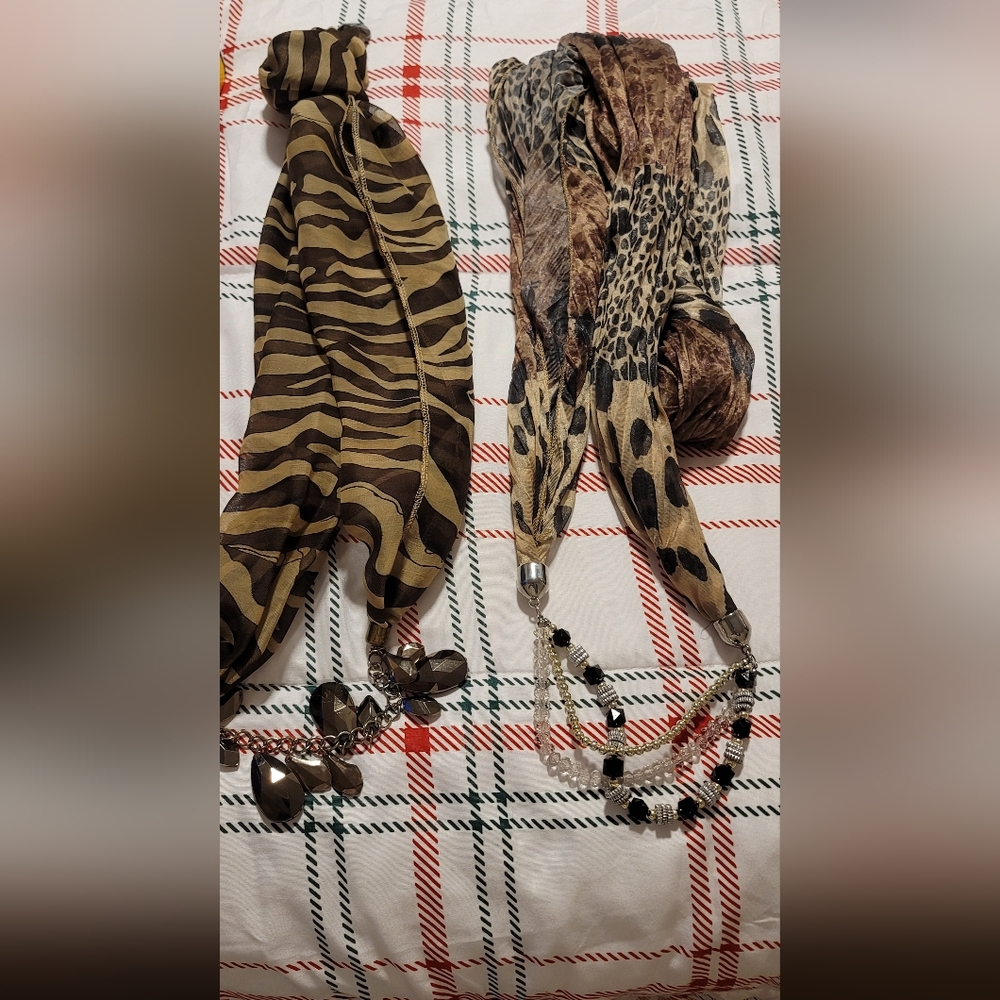 Animal Print Scarf Set